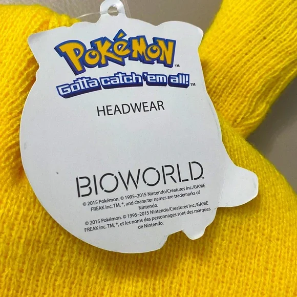 Pokémon Pikachu Winter Hat Beanie Poke Balls NWT - Picture 4 of 6